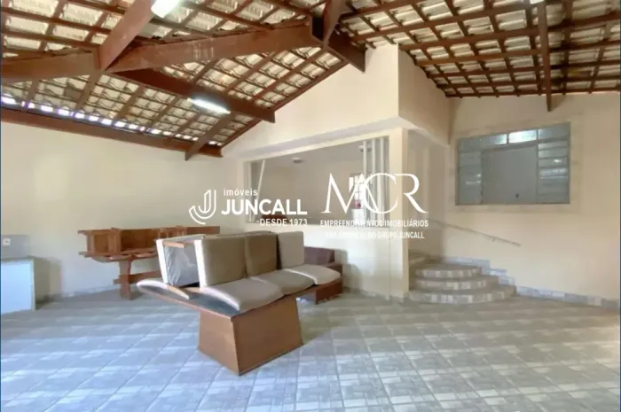 Casa de 3 quartos e 2 vagas de garagem para Locação no bairro Renascença!