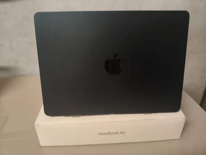 MacBook air M2 