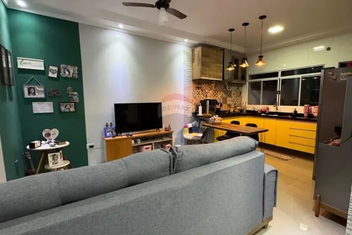Conforto e Sofisticação no Bairro São Pedro: Imóvel com Excelente Localização e Acabamento