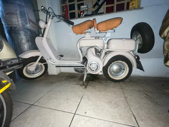 Lambreta Standart 1957 - 150 cilindradas