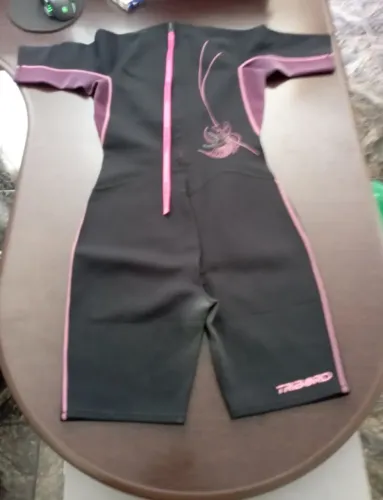 Roupa surf ou metgulho