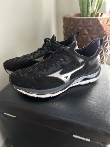 Tênis Mizuno Wave 5