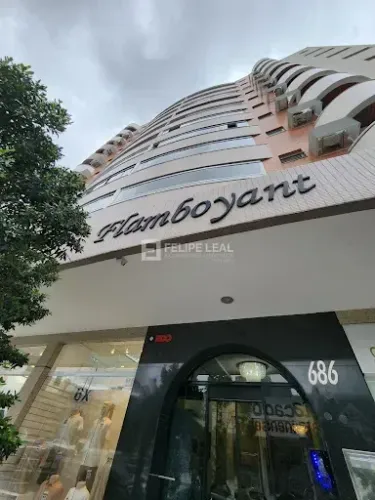 Apartamento de 04 dormitórios sendo 02 suítes e 2 vagas no Estreito - Florianópolis - SC