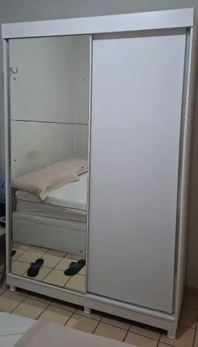 GUARDA ROUPA