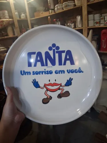 bandeja promocional vintage da marca Fanta, 1976
