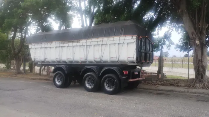 Carreta basculante