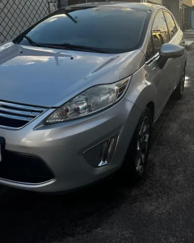 Ford Fiesta Sedan SE 1.6 16V Flex 4P 2012