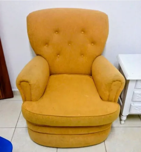 Poltrona R$ 150
