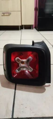 PAR DE LANTERNA RENEGADE 