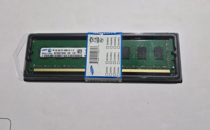 DDR3 8gb 1600Mhz blister Lacrada
