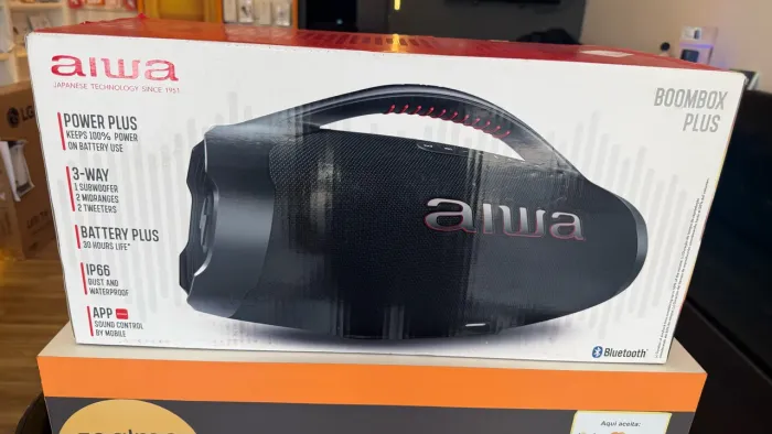 Aiwa Boombox Plus Bluetooth IP66, Nova Lacrada, Bateria de até 30 Horas