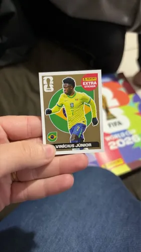 Figurinha vini jr legend gold
