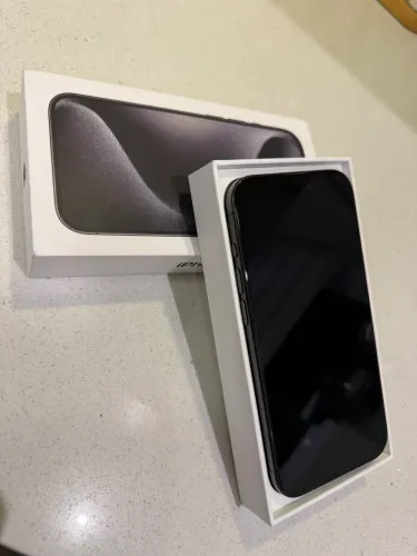 Venda IPhone 15 Pro 128GB black Titanium 