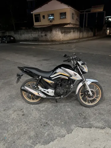 Moto CG 160 edição especial