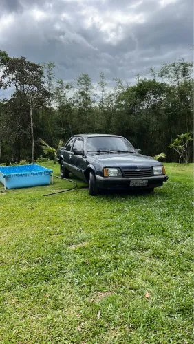 Chevrolet Monza Classic SE 2.0 /mpfi E EFI 2P E 4P 1988