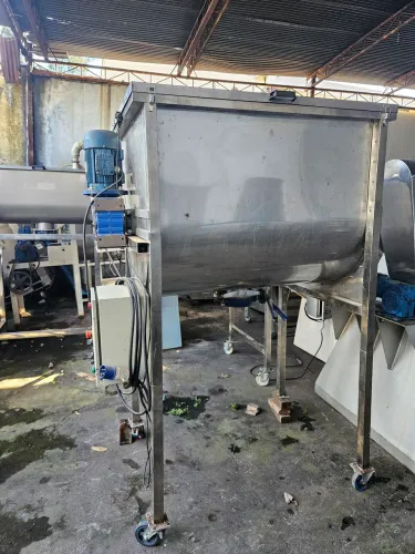 Ribbon blender - 1.000 litros