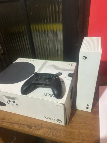 Xbox series s com caixa
