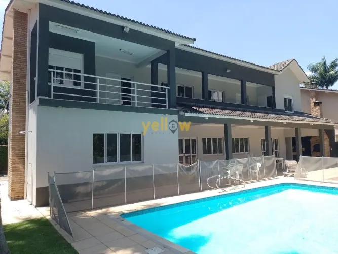 Casa em Condomínio Fechado à Venda em Guararema - 400m², 4 Dorms