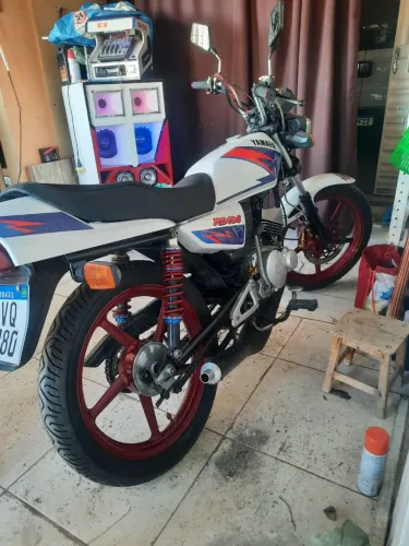 RD135C yamaha 2t moto extra de carenagem, tenho ela desde de 2015...