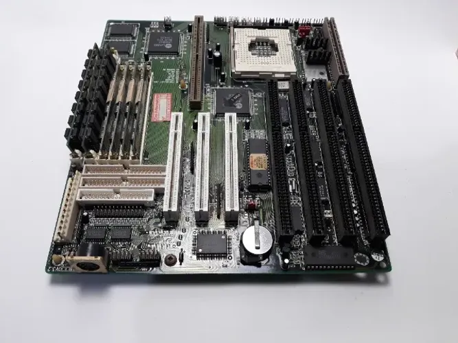 486 PCI ISA Motherboard FIC 486-VIP-IO mit onboard