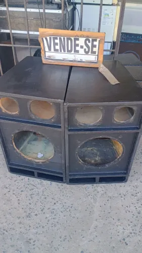 Caixas de som gabinete