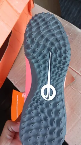 Chuteira society Nike Legend 10 club tf tamanho 39 valor 180,00