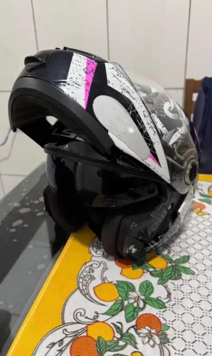 Capacete Ls2 escamoteavel