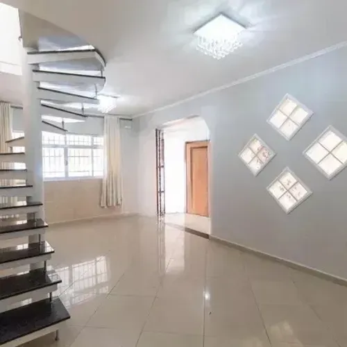 Sobrado para aluguel com 200 metros quadrados com 3 quartos em Vila Ré - São Paulo - SP