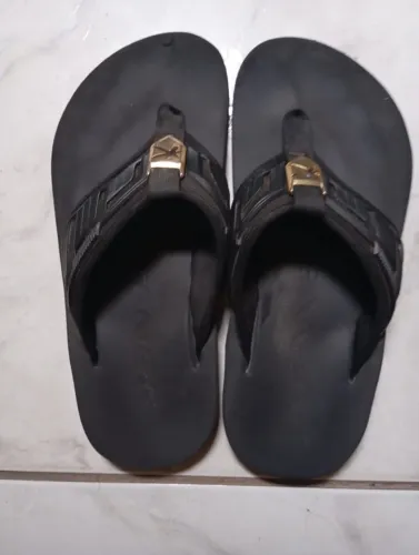 desapego de chinelos ( leia a descrição)