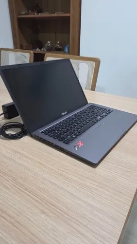 Notebook ASUS VivoBook X515DA Ryzen 5 3500U 8GB RAM 250GB SSD