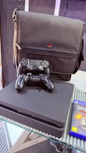 PlayStation 4 + Bolsa limitada da Sony