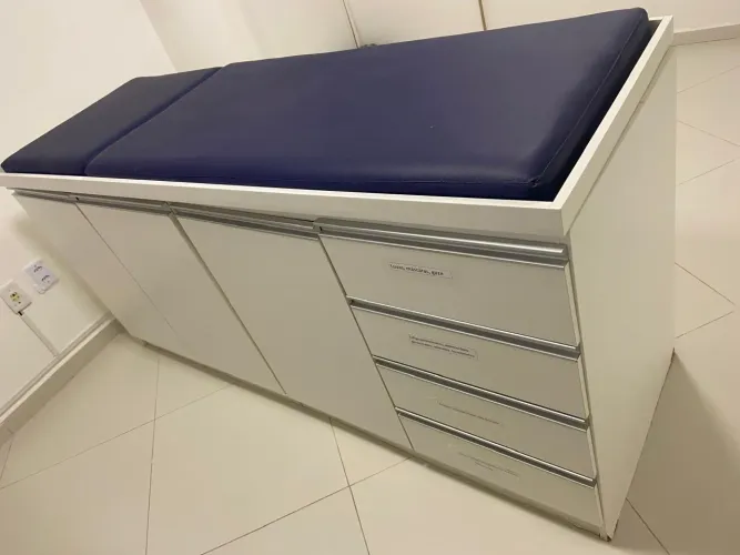 Maca Hospital com Armário