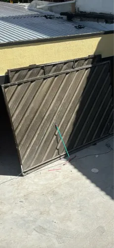Portão de alumínio