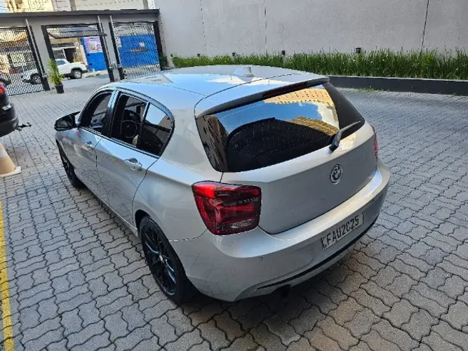 BMW 118IA / Urban/sport 1.6 TB 16V 170cv 5P 2012
