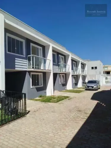 Sobrado novo a venda no Boqueirao