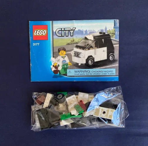 LEGO City 3177: Carro pequeno
