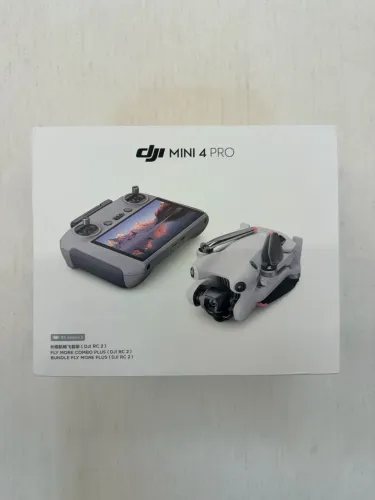 Drone DJI Mini 4 Pro RC2 Fly More Combo Plus