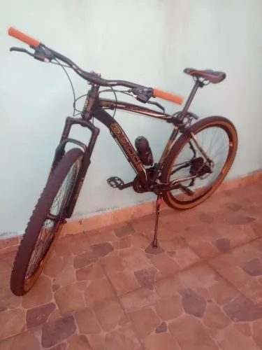 Bicicleta preta 29