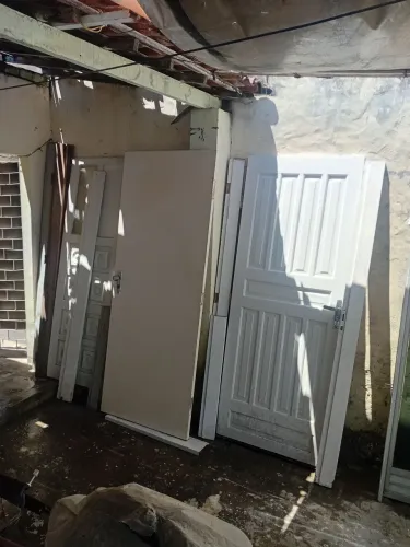 Portas de madeira 