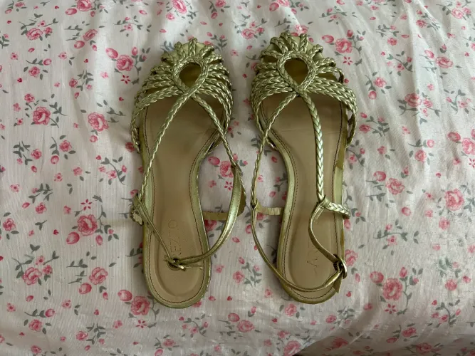 sandália rasteira arezzo dourada 33/34