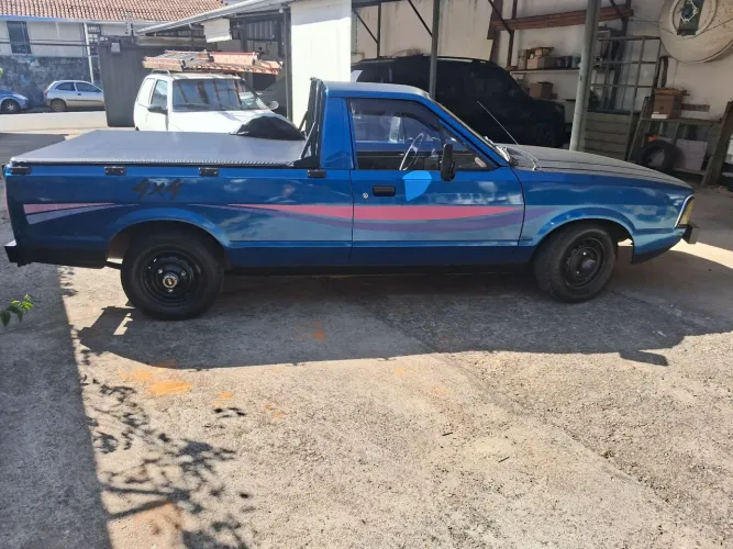 Ford Pampa 4X4 Jeep GL / L 1.6 (álcool) 1986