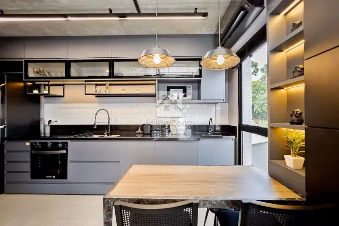 Vende apartamento mobiliado em Curitiba