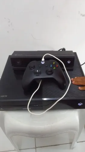 Vendo Xbox One semi novo