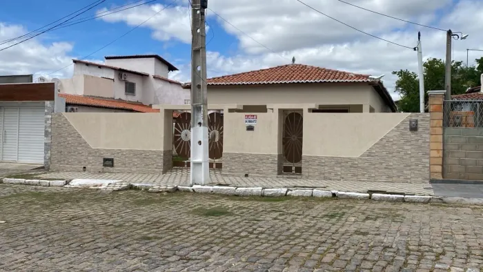 Alugo casa - Angicos/RN