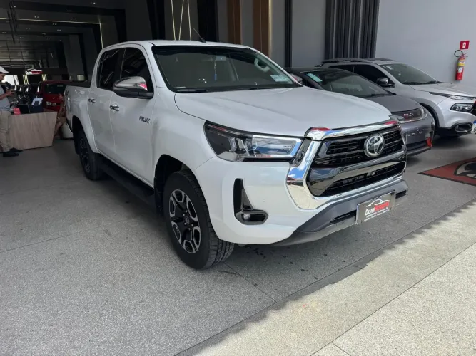 Toyota Hilux CD SRX 4X4 2.8 TDI 16V Diesel Aut. 2024