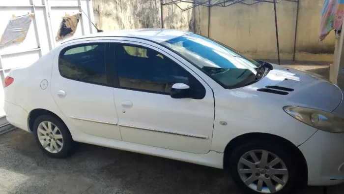 Peugeot 207 Sed. Passion XR Sport 1.4 Flex 8V 4P 2012