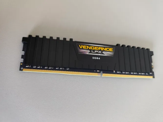 Memória DDR4 8GB 3200mhz LPX Corsair