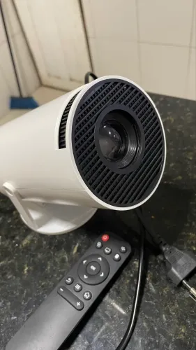 PROJETOR PORTÁTIL 