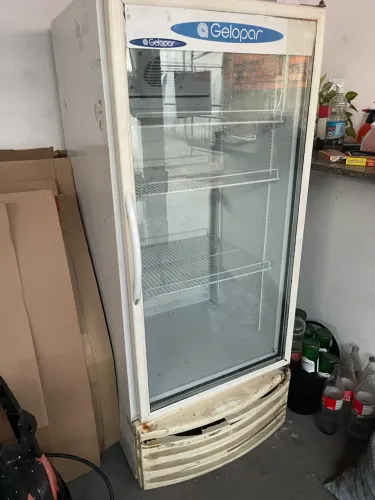 Freezer Vertical Gelopar 330L