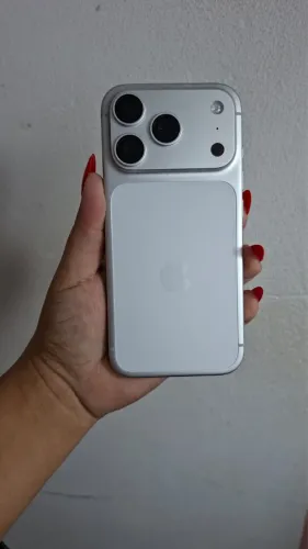 iPhone 17pro silver 256gb